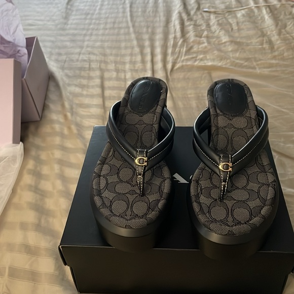 Black leather wedge - Picture 15 of 17